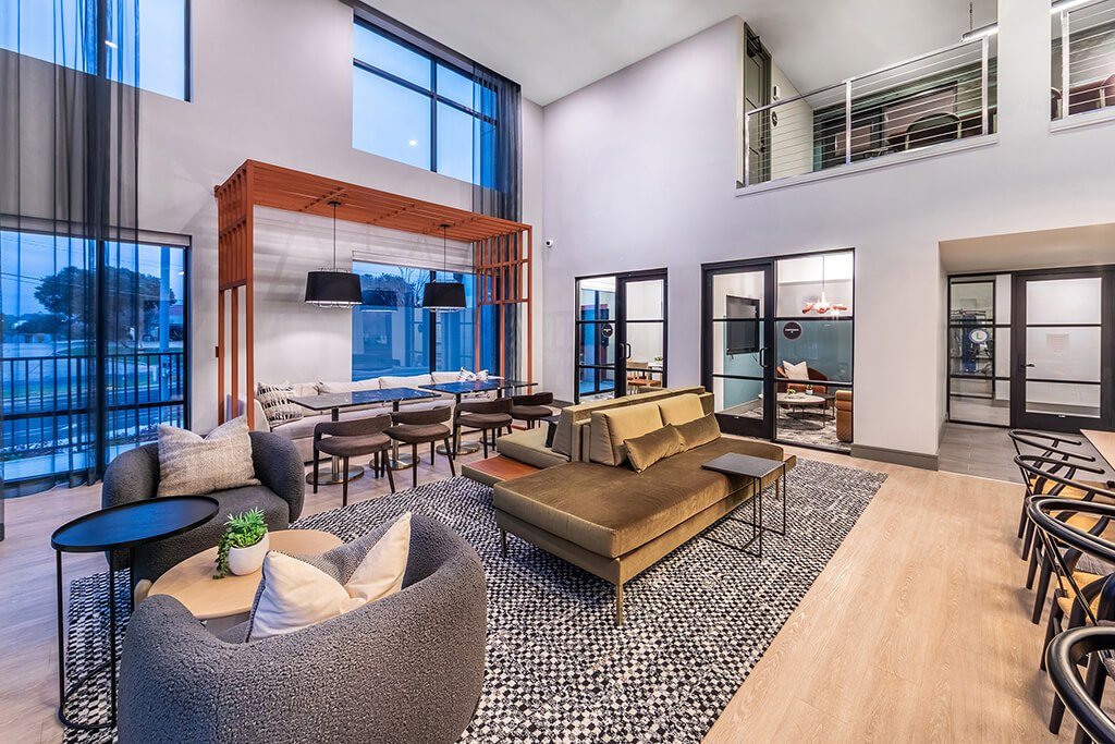 Luca Apartments